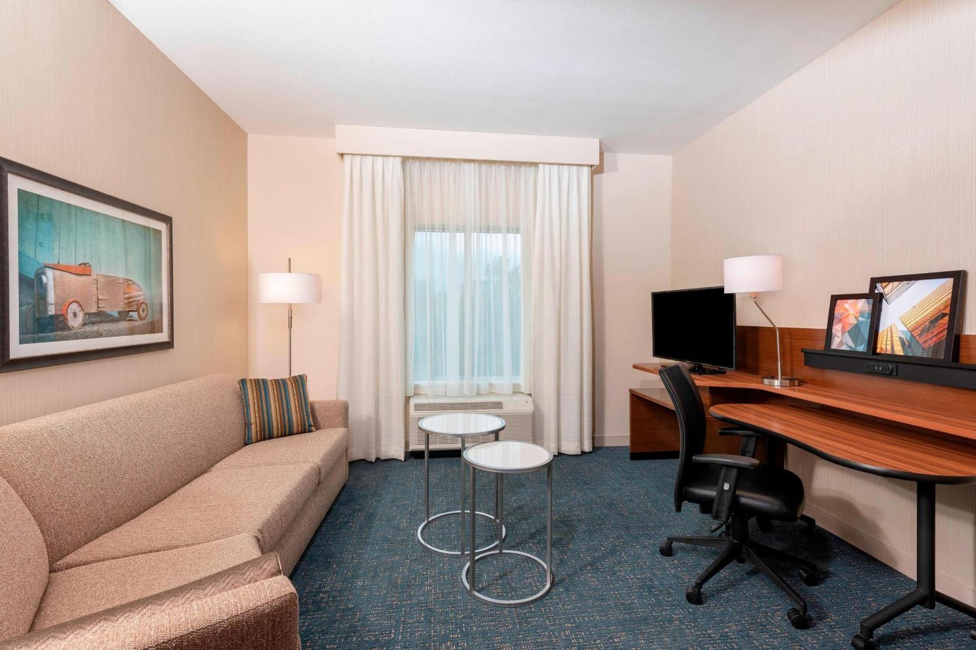 Fairfield Inn & Suites By Marriott Indianapolis Carmel Exterior photo